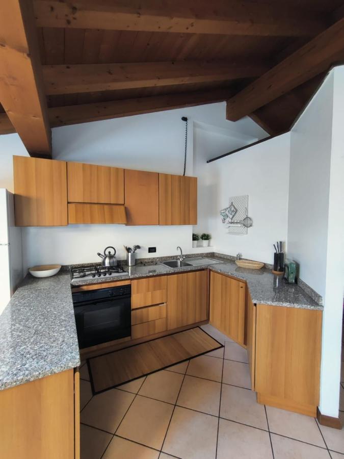 La Mansarda Sul Lago Lovere Luaran gambar