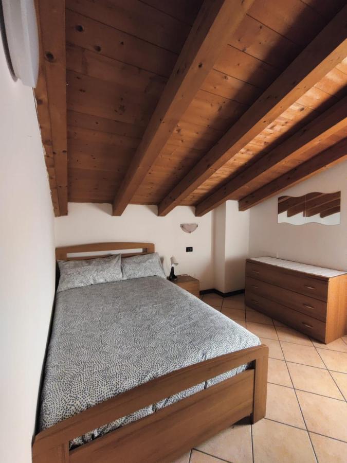 La Mansarda Sul Lago Lovere Luaran gambar