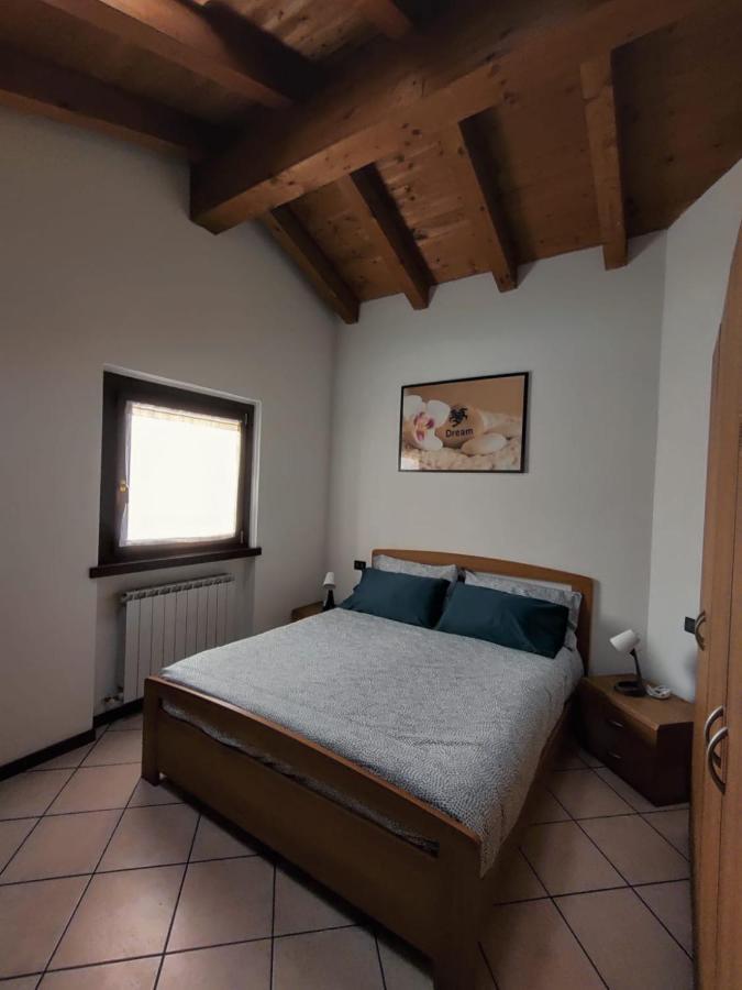 La Mansarda Sul Lago Lovere Luaran gambar