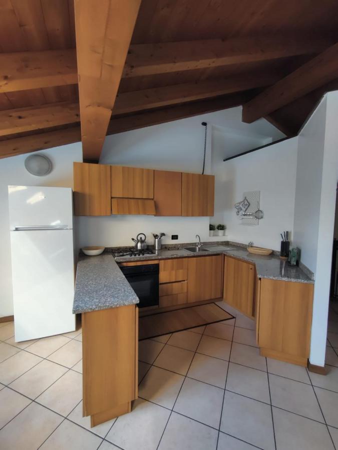 La Mansarda Sul Lago Lovere Luaran gambar